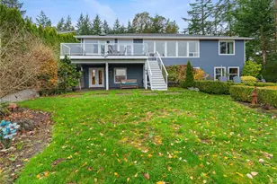 1351 Crestview Dr, Camano Island, WA 98282 - Photo 35