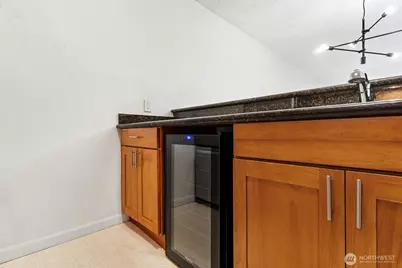 5832 NE 75th Street #E304, Seattle, WA 98115 - Photo 7