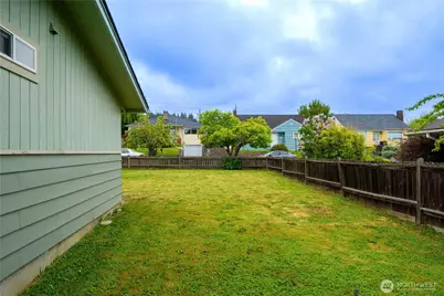 733 E 10th Street, Port Angeles, WA 98362 - Photo 33