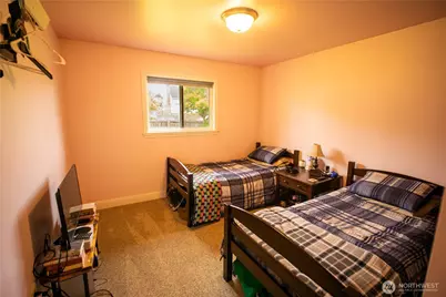 733 E 10th Street, Port Angeles, WA 98362 - Photo 23