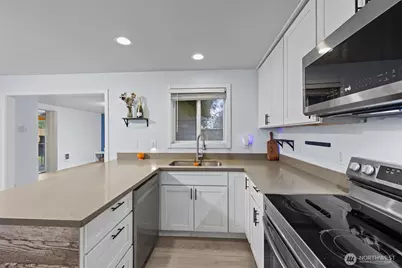 15001 11th Avenue E, Tacoma, WA 98445 - Photo 11