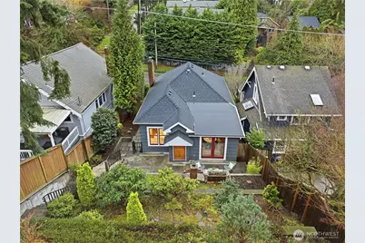 2554 3rd Avenue W, Seattle, WA 98119 - Photo 35