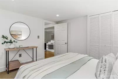 2554 3rd Avenue W, Seattle, WA 98119 - Photo 23
