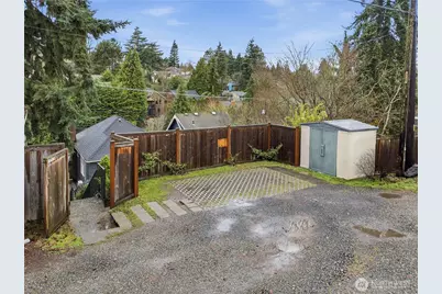 2554 3rd Avenue W, Seattle, WA 98119 - Photo 33