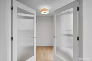 583 Battery St, Seattle, WA 98121 - Photo 13