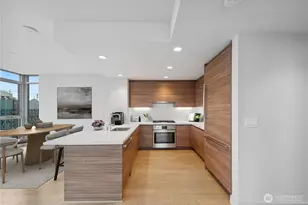 583 Battery St, Seattle, WA 98121 - Photo 3