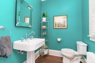 1607 6th Ave W, Seattle, WA 98119 - Photo 9