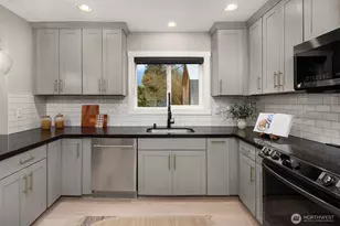 1107 NW 14th St, North Bend, WA 98045 - Photo 13