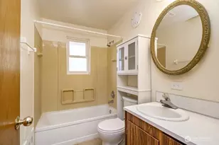 704 4th St NE, Puyallup, WA 98372 - Photo 13