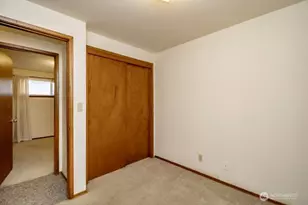 704 4th St NE, Puyallup, WA 98372 - Photo 11