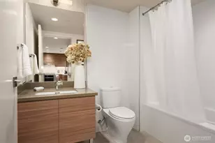 588 Bell St, Seattle, WA 98121 - Photo 15