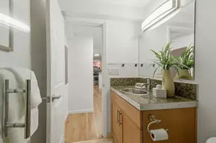 3661 Phinney Ave N, Seattle, WA 98103 - Photo 13