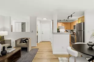 3661 Phinney Ave N, Seattle, WA 98103 - Photo 9