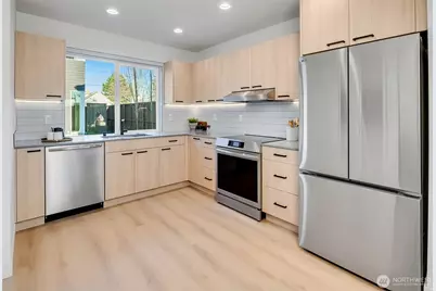 4411 S Holly Street, Seattle, WA 98118 - Photo 9