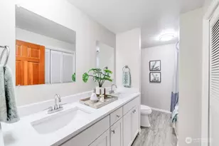 718 E Walnut St, Kent, WA 98030 - Photo 13