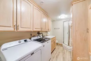 718 E Walnut St, Kent, WA 98030 - Photo 17