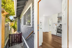 2423 3rd Ave W, Seattle, WA 98119 - Photo 31