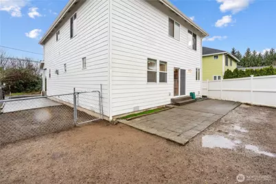 9345 7th Avenue S, Seattle, WA 98108 - Photo 31