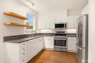 5430 California Avenue SW #2D, Seattle, WA 98136 - Photo 13