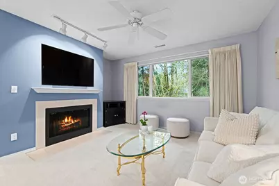 9919 NE 144th Lane #606, Kirkland, WA 98034 - Photo 3