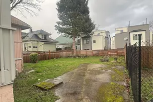 214 23rd Ave, Seattle, WA 98122 - Photo 3