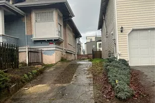 214 23rd Ave, Seattle, WA 98122 - Photo 5