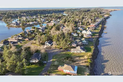 518 Chinook Avenue SE, Ocean Shores, WA 98569 - Photo 19