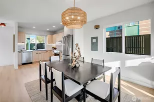 4411 S Holly St, Seattle, WA 98118 - Photo 7