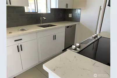 4561 Lake Washington Boulevard NE #203, Kirkland, WA 98033 - Photo 15