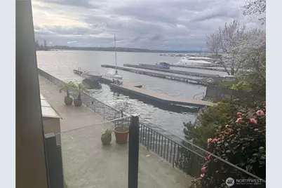4561 Lake Washington Boulevard NE #203, Kirkland, WA 98033 - Photo 9