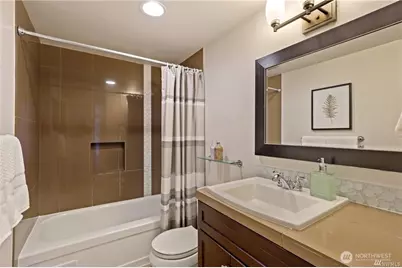 4561 Lake Washington Boulevard NE #203, Kirkland, WA 98033 - Photo 19