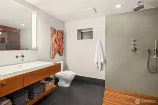 721 Harvard Ave E, Seattle, WA 98102 - Photo 23