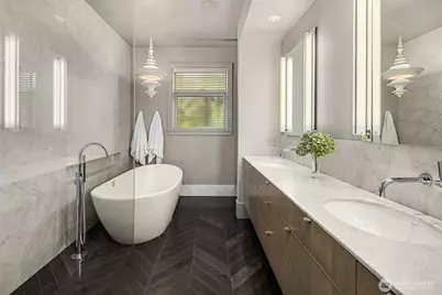 721 Harvard Avenue E, Seattle, WA 98102 - Photo 17