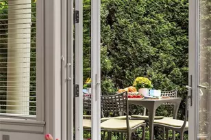 721 Harvard Ave E, Seattle, WA 98102 - Photo 11