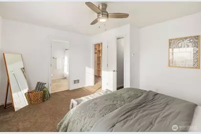 10686 NE Dawson Way, Kingston, WA 98346 - Photo 17