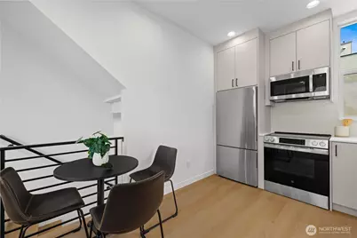 3850 Carr Place N, Seattle, WA 98103 - Photo 13