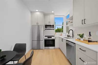 3850 Carr Place N, Seattle, WA 98103 - Photo 11