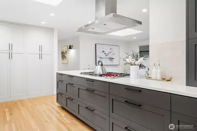 11100 NE 24th (Private Driveway) Street, Bellevue, WA 98004 - Photo 13