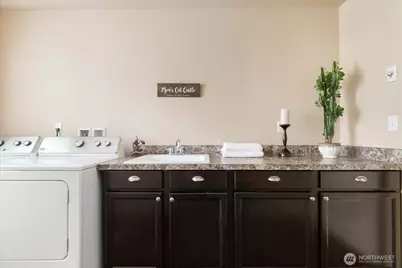 942 Walker Heights Place, Oak Harbor, WA 98277 - Photo 13