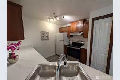 11527 Highway 99 #A304, Everett, WA 98204 - Photo 5