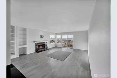 2221 Gilman Drive W #205, Seattle, WA 98119 - Photo 7