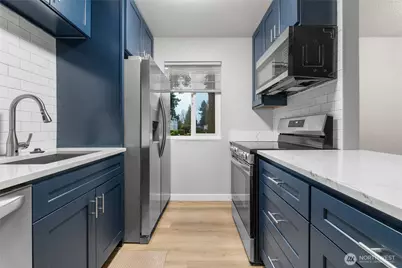 12510 NE 130th Way #B106, Kirkland, WA 98034 - Photo 1