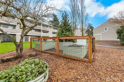 12510 NE 130th Way #B106, Kirkland, WA 98034 - Photo 19