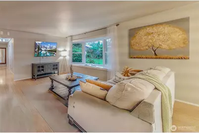 604 128 Avenue SE, Bellevue, WA 98005 - Photo 11