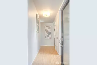 604 128 Avenue SE, Bellevue, WA 98005 - Photo 3