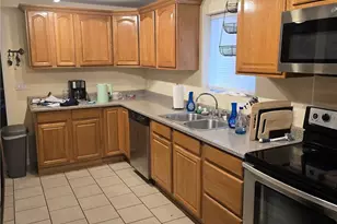 1205 Cedar St, Raymond, WA 98577 - Photo 3