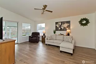 14926 122nd St E, Puyallup, WA 98374 - Photo 11