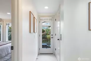 115 W Kinnear Pl, Seattle, WA 98119 - Photo 17