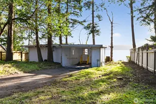 1284 Dines Point Rd, Greenbank, WA 98253 - Photo 29