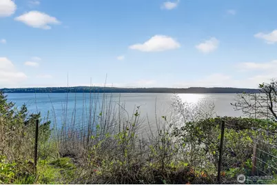 1284 Dines Point Rd, Greenbank, WA 98253 - Photo 25